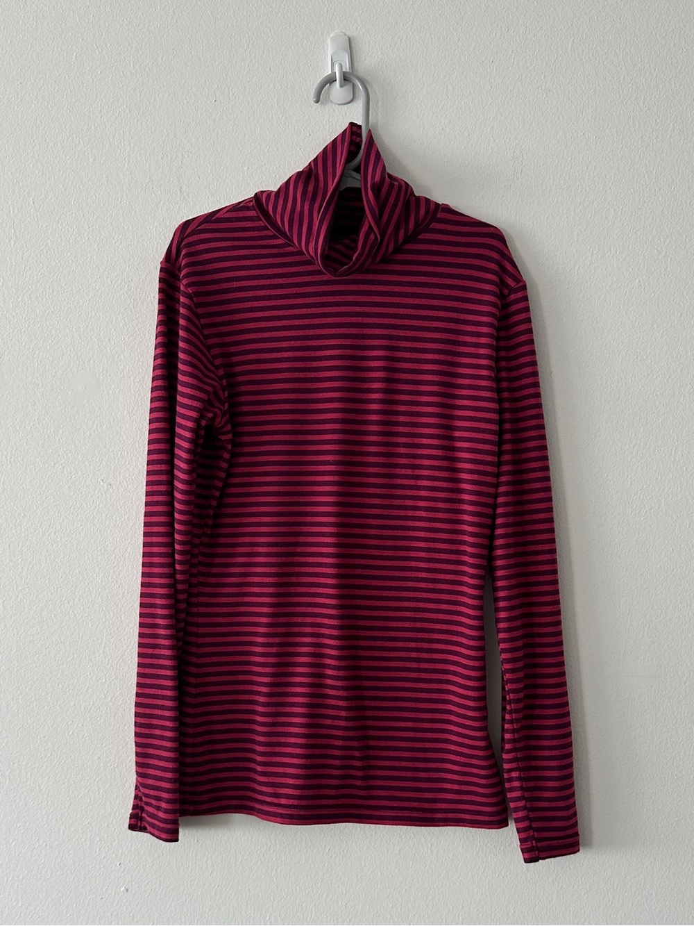 Uniqlo Red Stripe Heattech Long Sleeve Mock Turtleneck Shirt Size XS (Tag CN S)